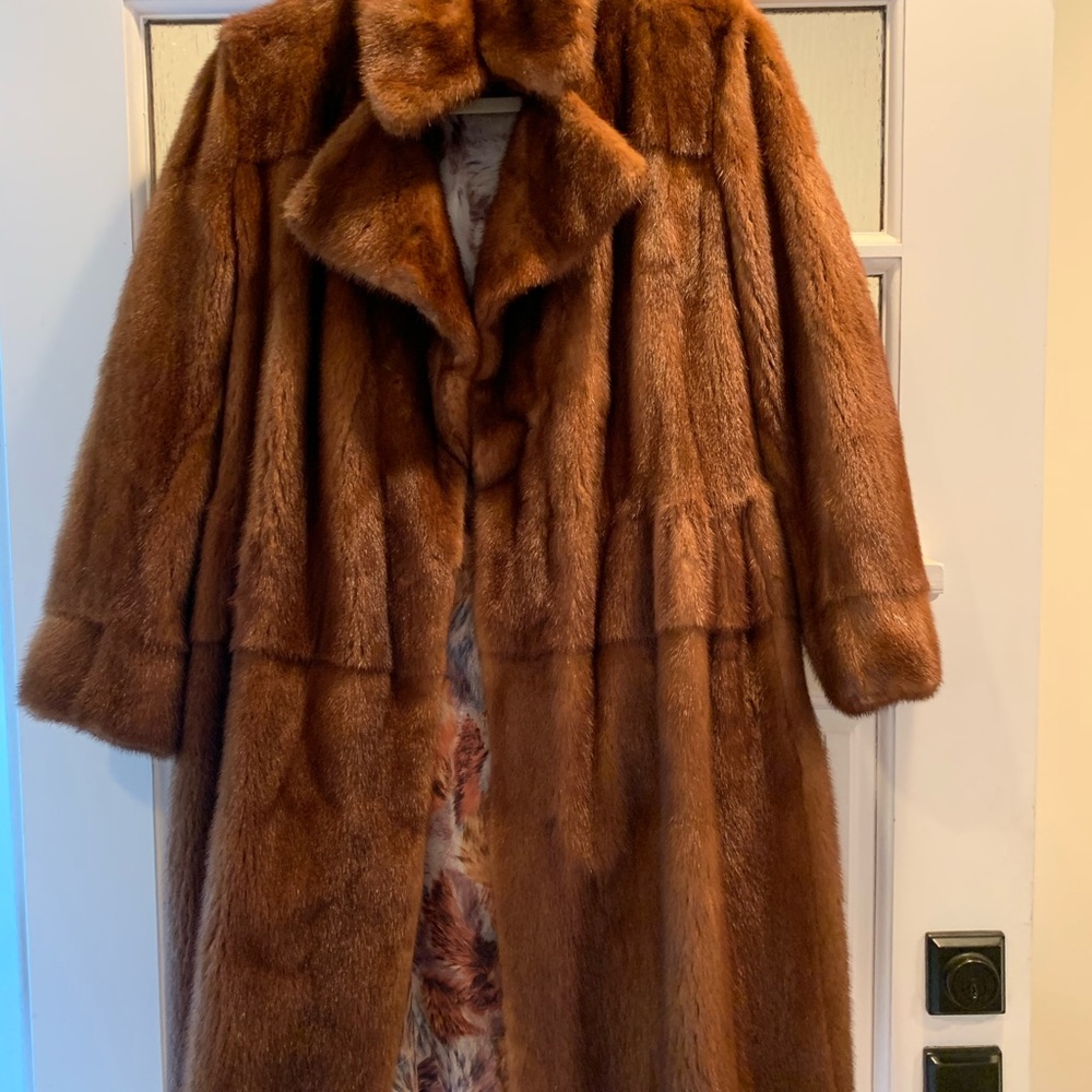 Fur Coat/ Jacket - Picture 2 of 8